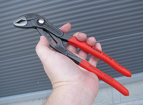 KNIPEX コブラ（ウォーターポンププライヤ）