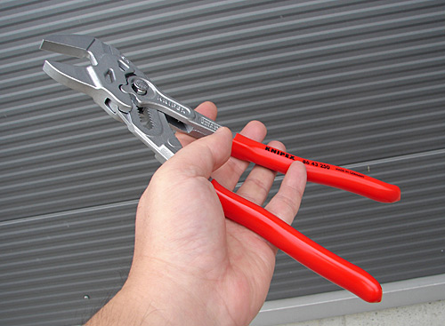 KNIPEXプライヤーレンチベントモデル