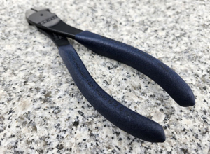 KNIPEX硬線ニッパースティールブルー