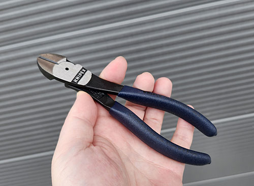 KNIPEX硬線ニッパースティールブルー